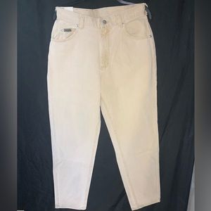 Lee Jeans 12 Medium Relaxed Fit
~Size 12 Medium
~Brand New
~Riveted